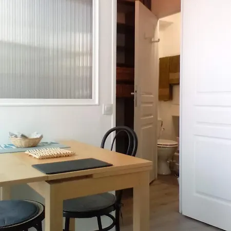 Apartment Les Bonbonieres D'andrea Gavinies Pellegrin