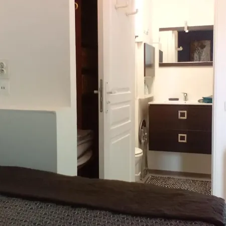 Apartment Les Bonbonieres D'andrea Gavinies Pellegrin *
